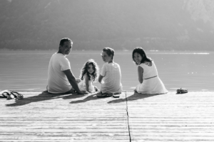 Séance photo en famille au Lac d'Aiguebelette par Delphine Perez