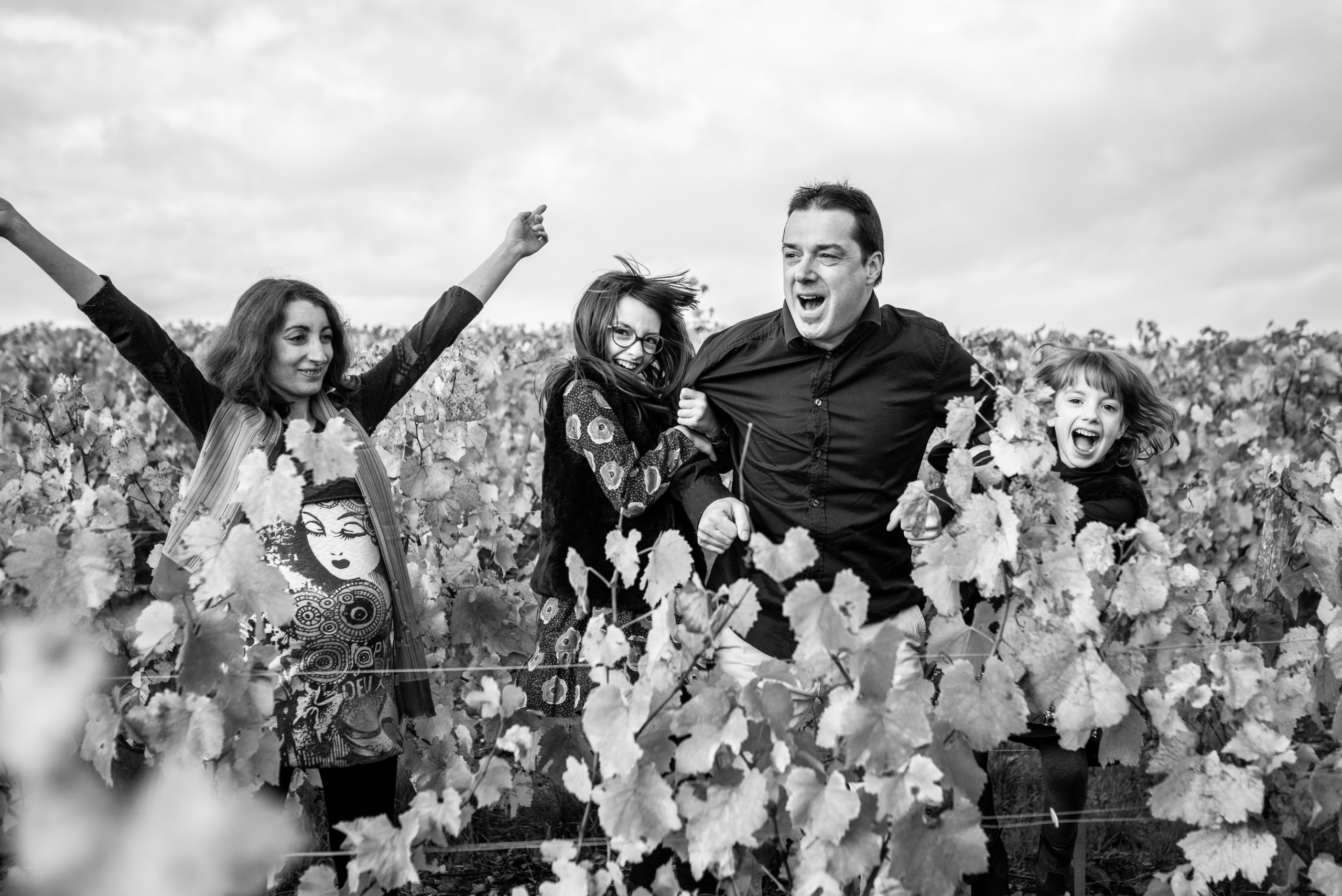 Famille en séance photographique au coeur du Beaujolais